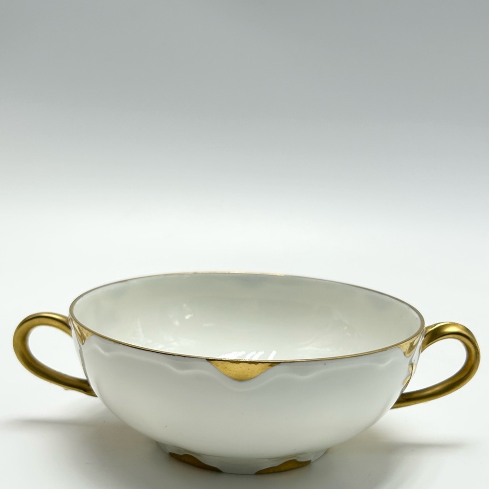 🏰🤍⚜️🤍⚜️🤍Haviland - vintage porcelain cup.